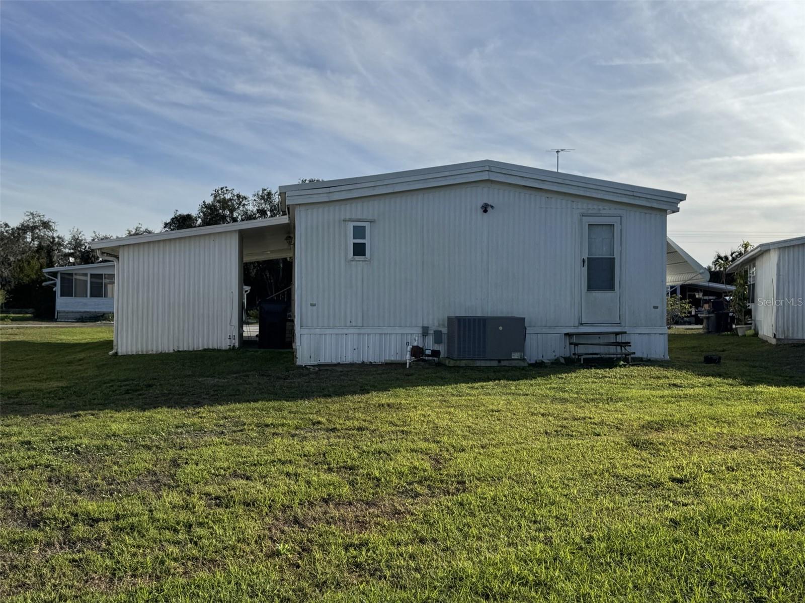 9138 LAKE POINT BLVD