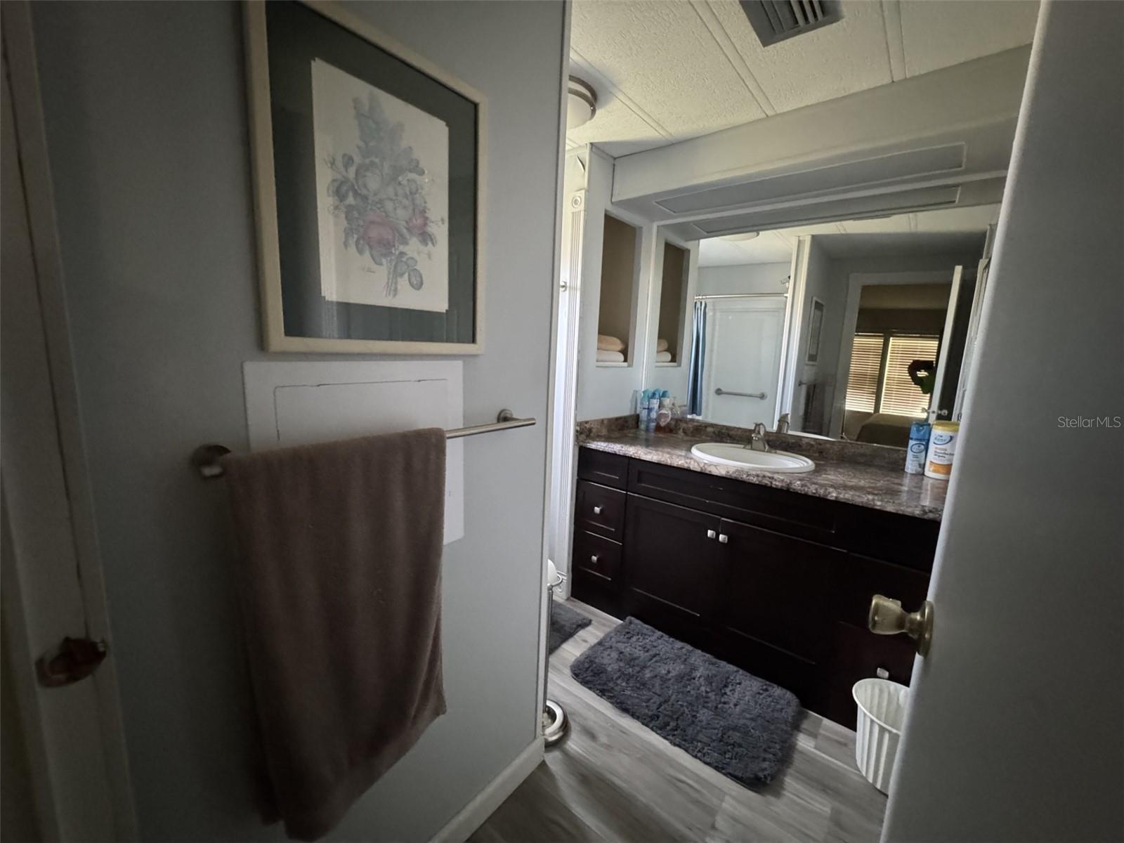 9138 LAKE POINT BLVD