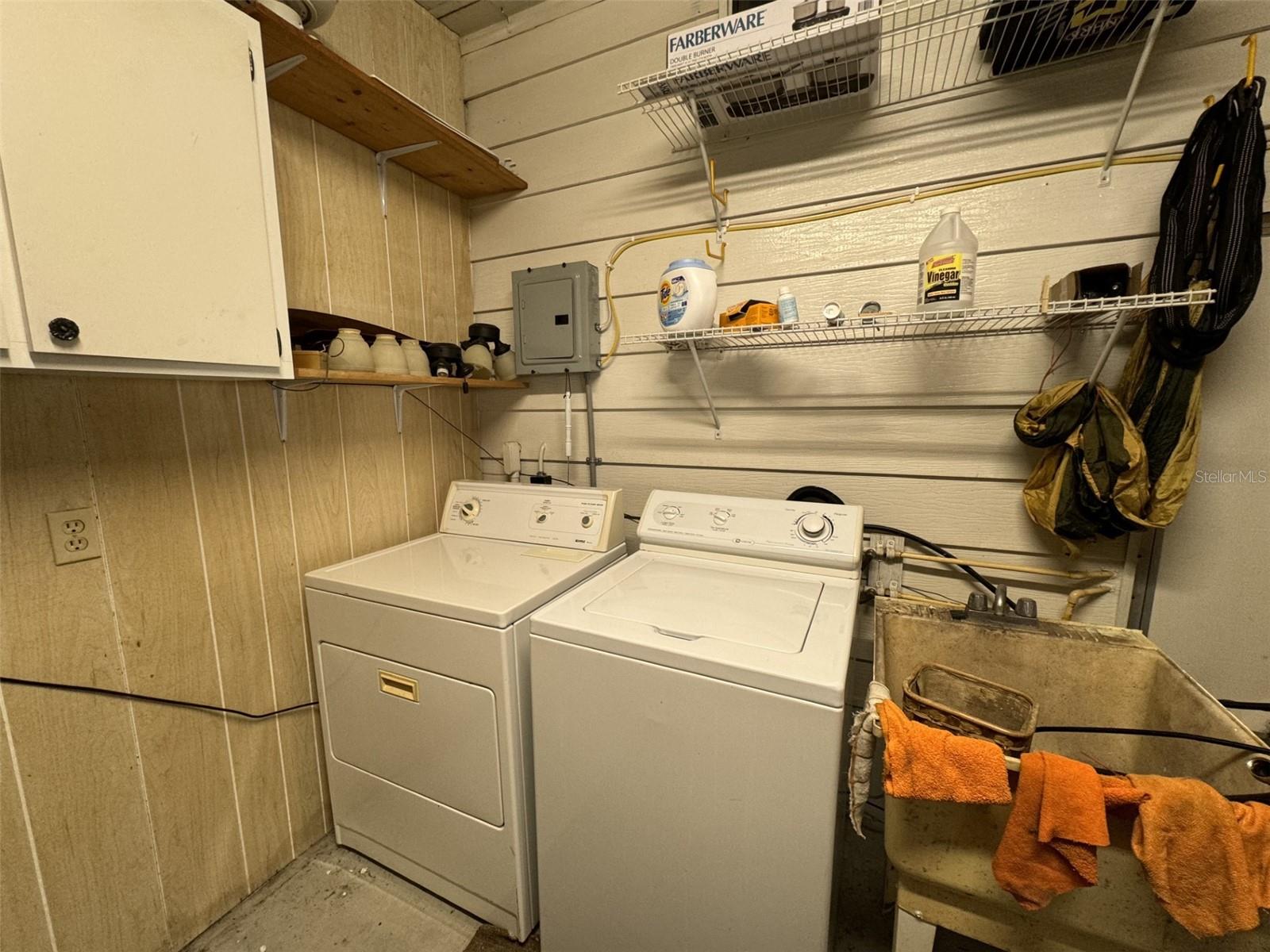 9000 LAKE POINT BLVD