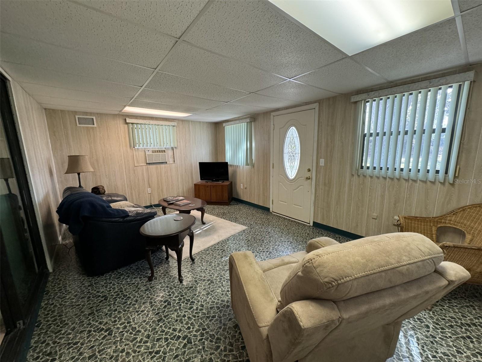 9000 LAKE POINT BLVD