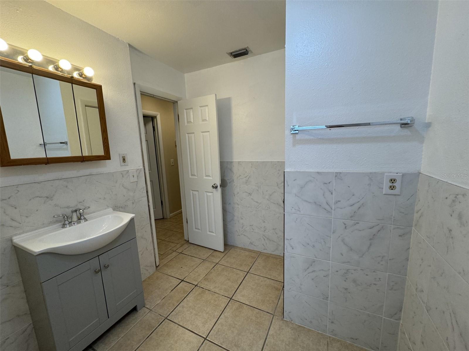 5158 OLD BARTOW EAGLE LAKE RD