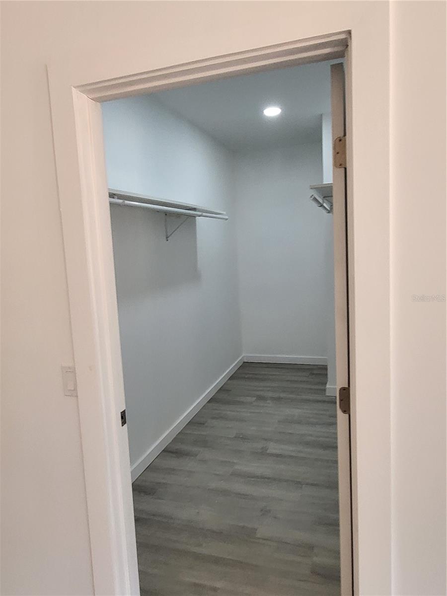 1340 W FROSTPROOF RD