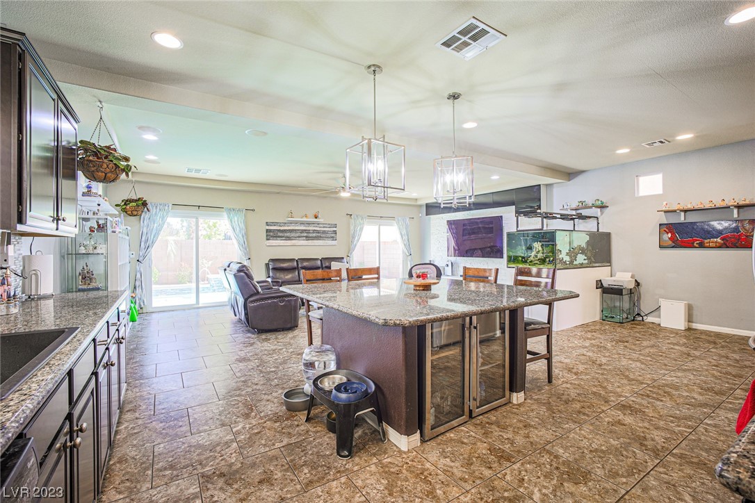 8412 Golden Amber Street
