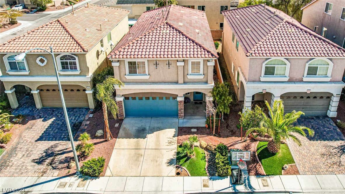 8412 Golden Amber Street