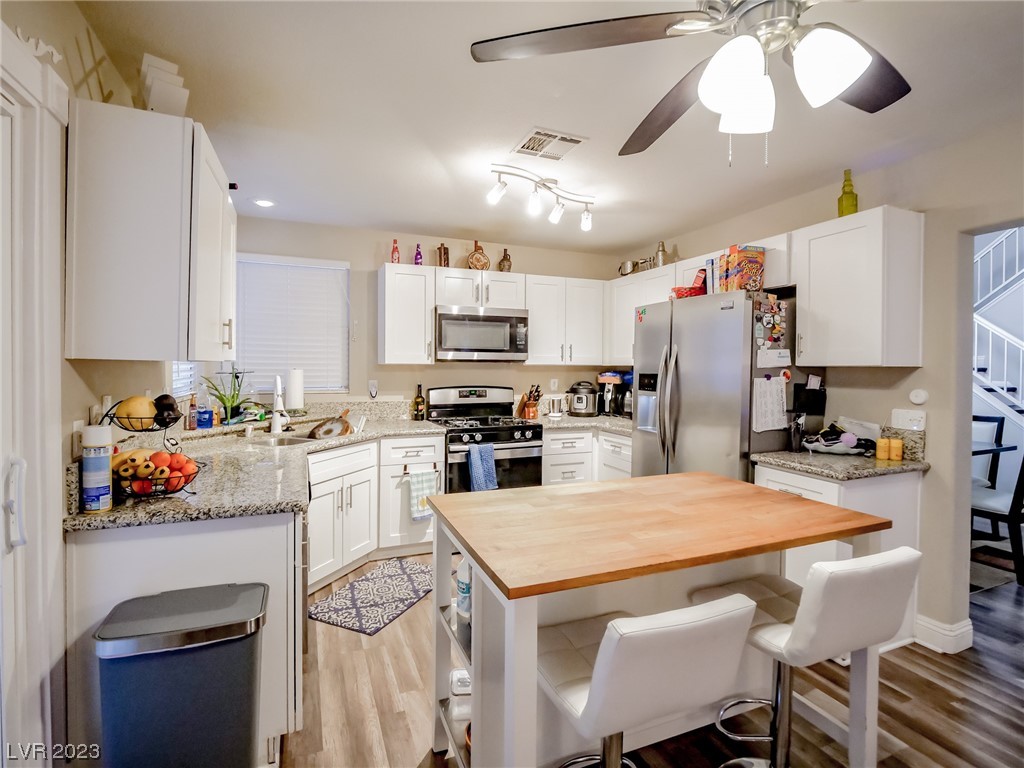 7405 Wildwind Drive