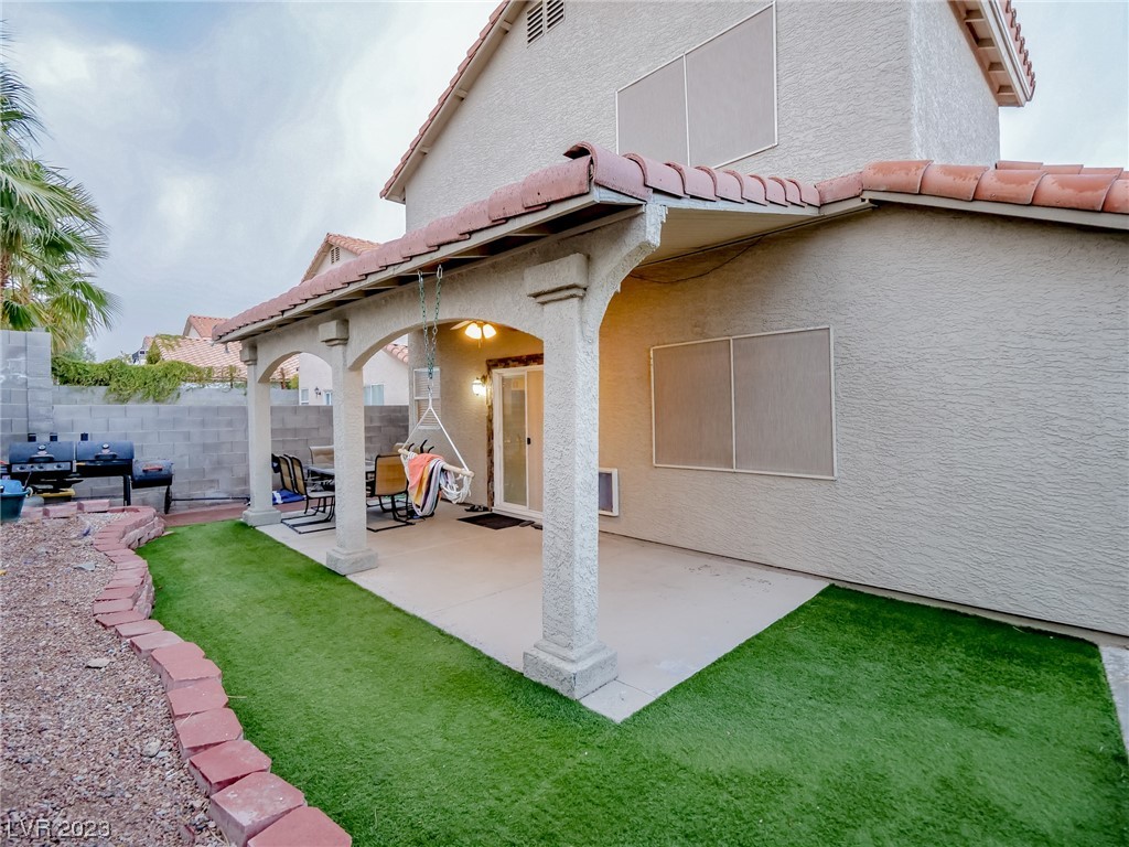 7405 Wildwind Drive