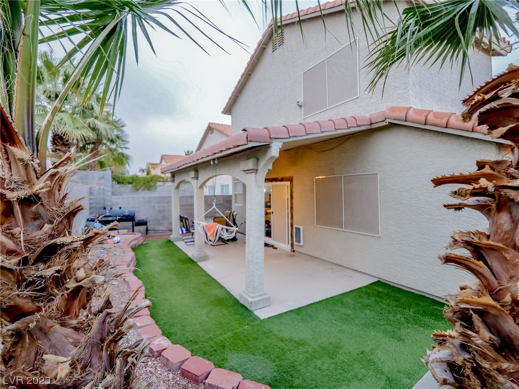 7405 Wildwind Drive