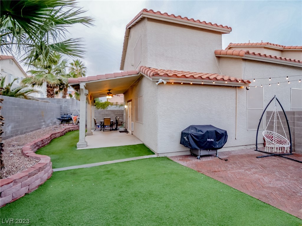 7405 Wildwind Drive