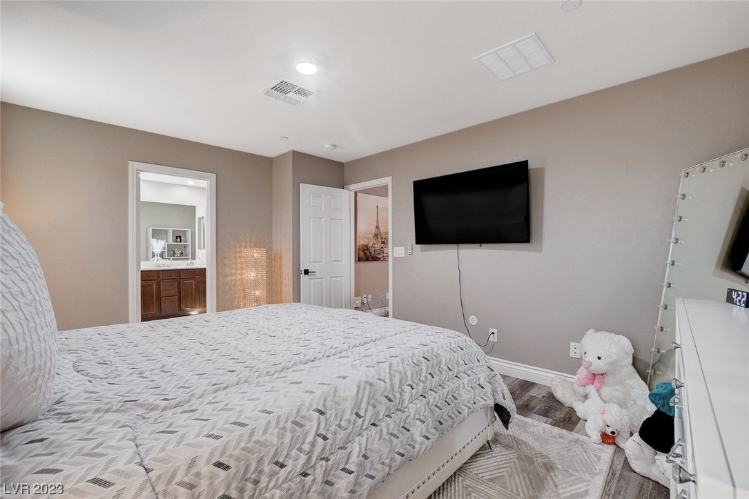 1637 Harvest Pecan Court