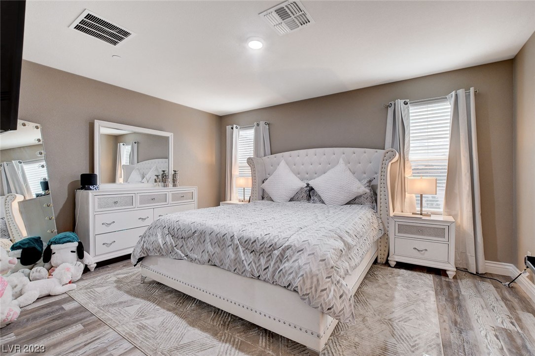 1637 Harvest Pecan Court