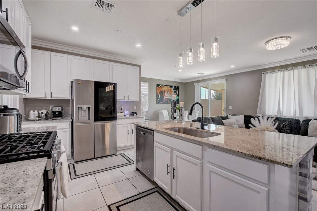 1637 Harvest Pecan Court