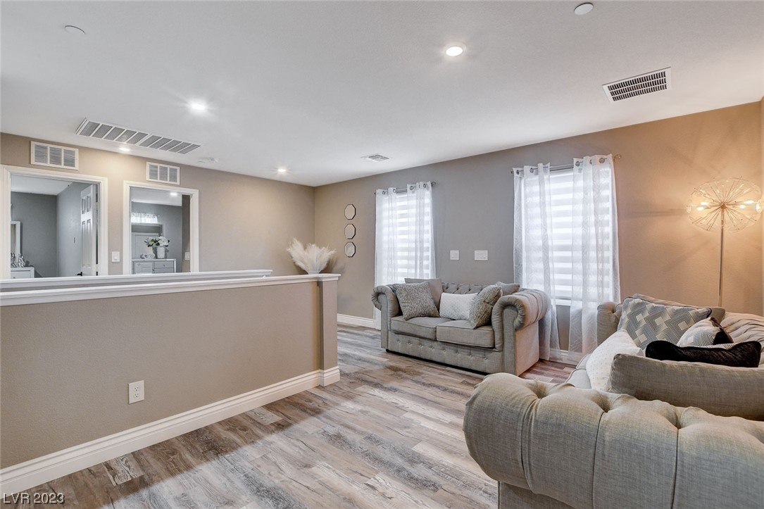 1637 Harvest Pecan Court