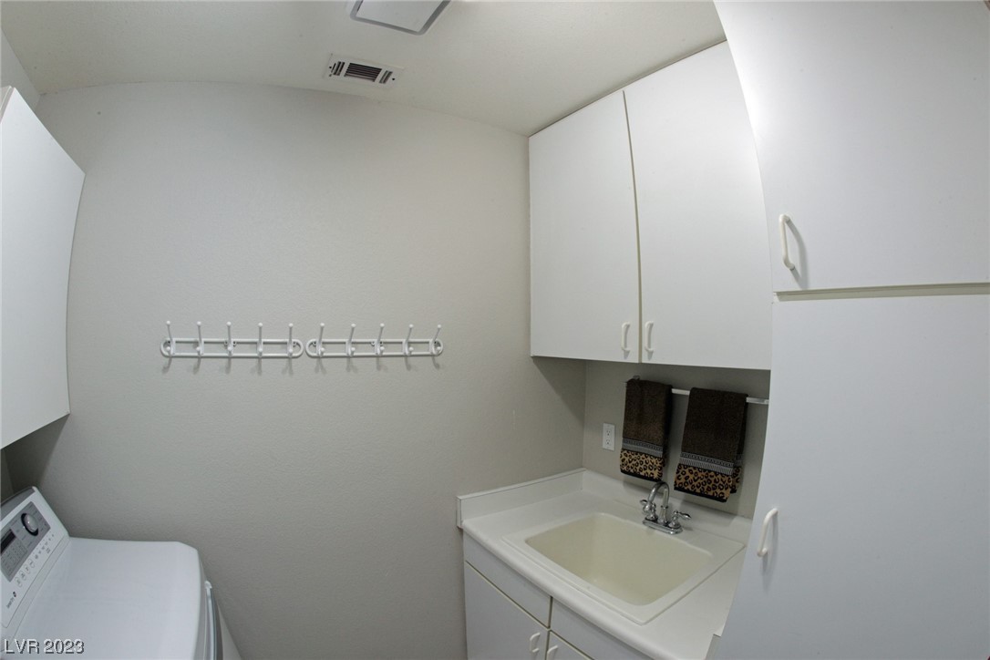 2534 Los Coches Circle