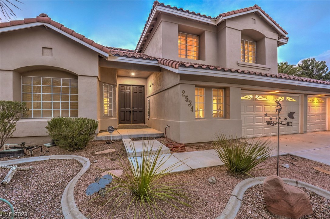 2534 Los Coches Circle