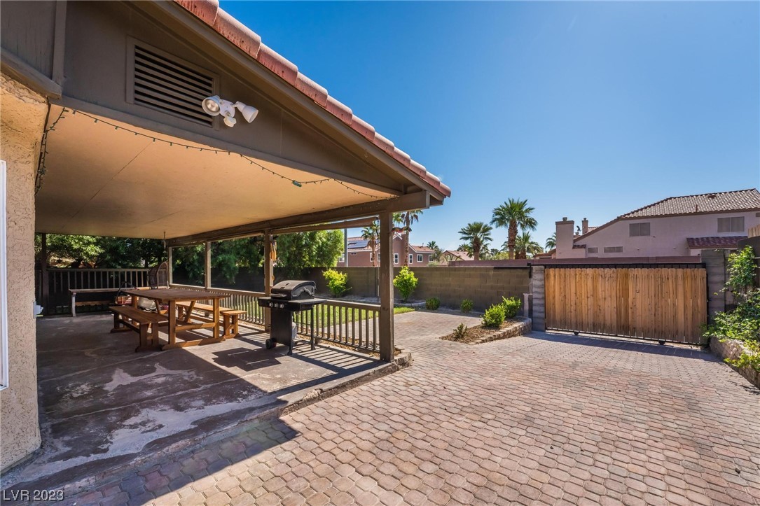 8202 Wildfire Street