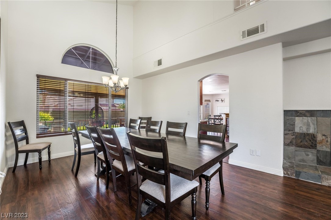 8202 Wildfire Street