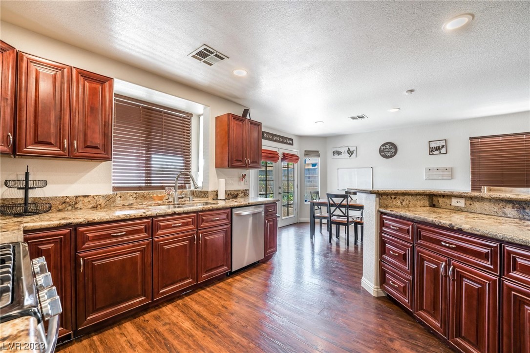 8202 Wildfire Street