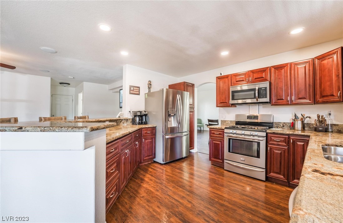 8202 Wildfire Street