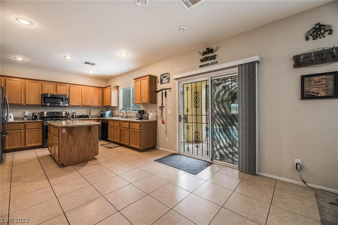 6012 Valley Flower Street