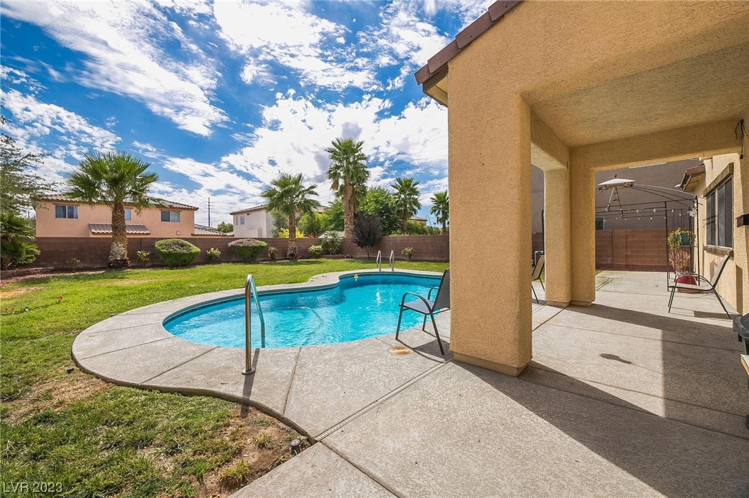 6012 Valley Flower Street