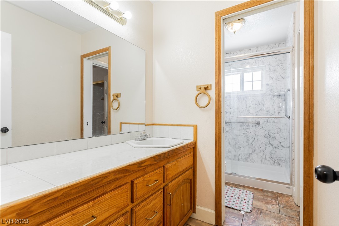 3209 Robin Circle