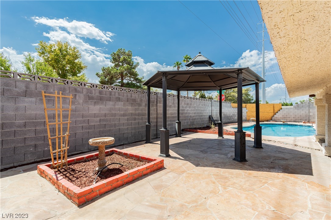 3209 Robin Circle