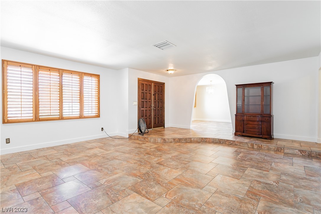 3209 Robin Circle