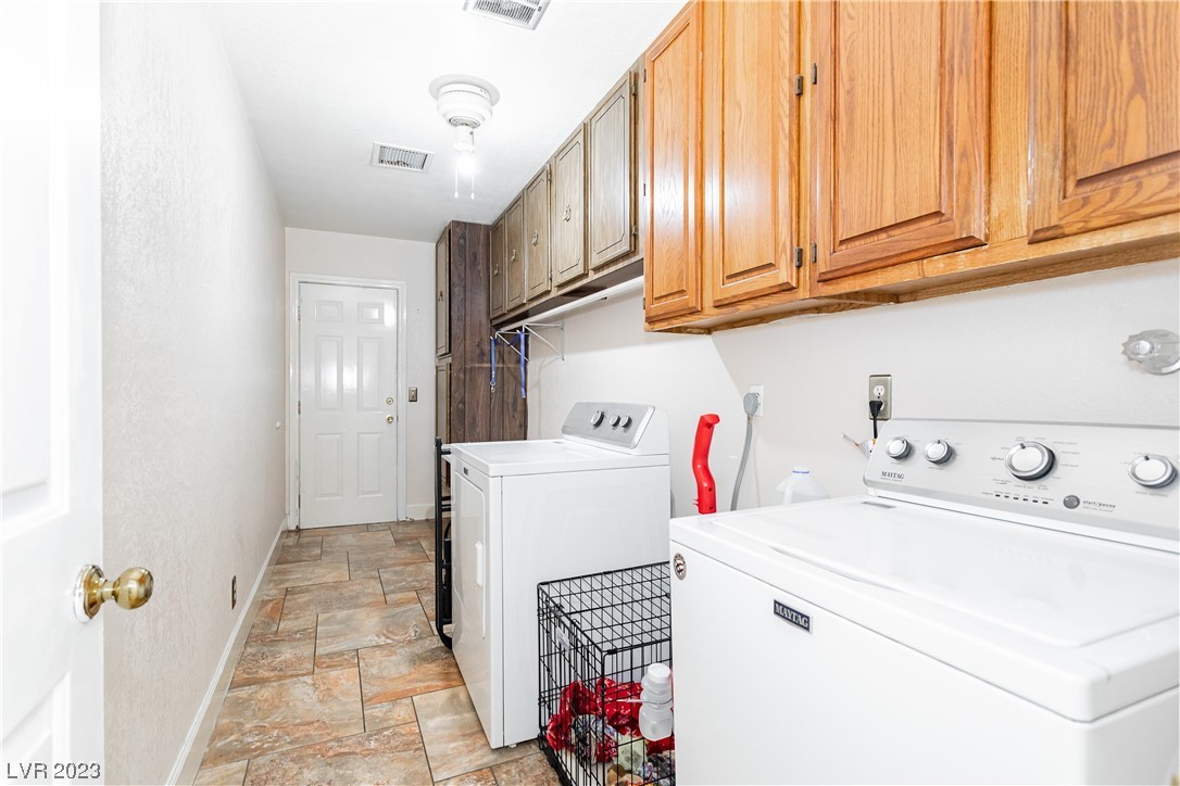 3209 Robin Circle