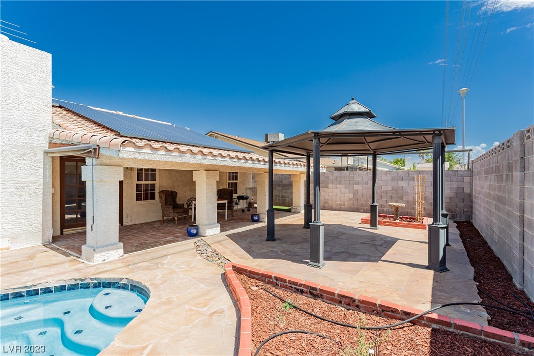 3209 Robin Circle