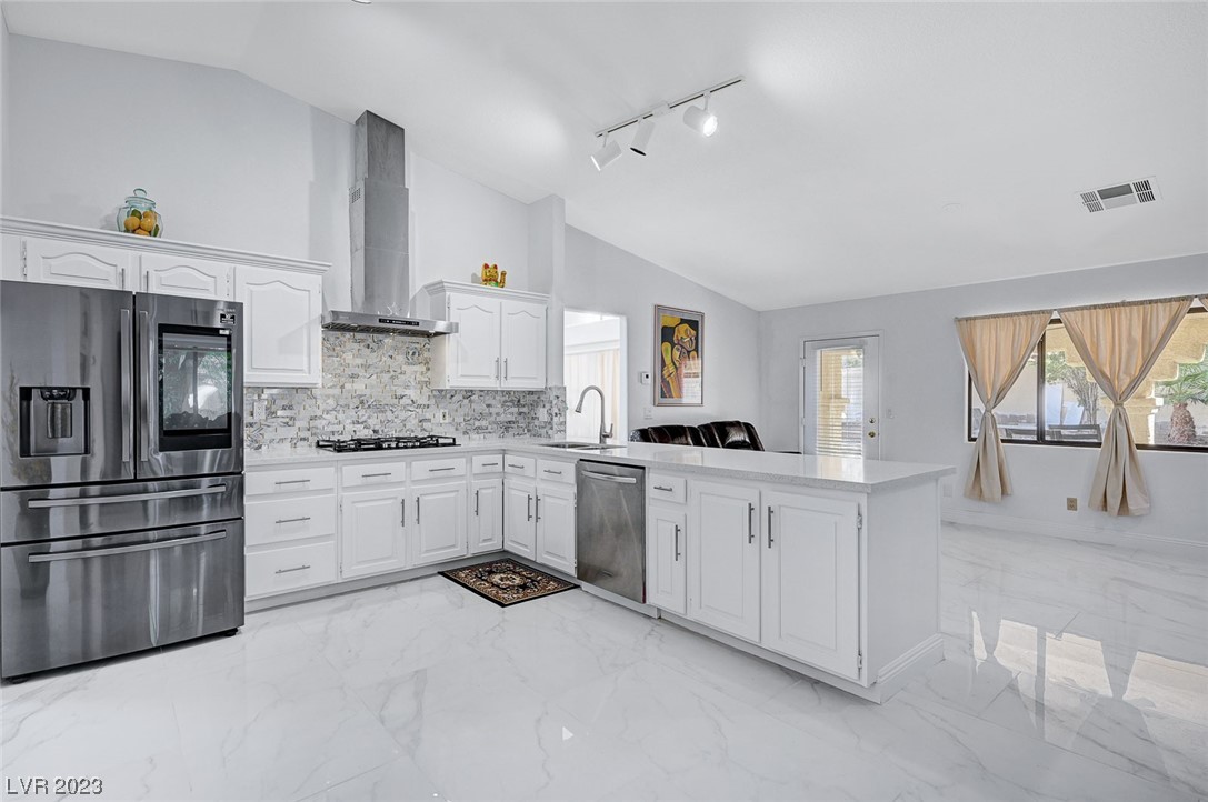 2645 Pershing Circle