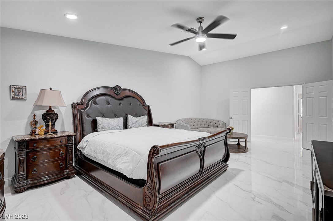 2645 Pershing Circle