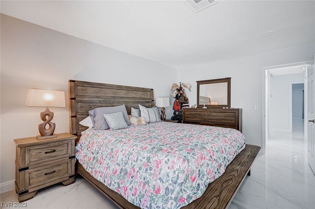 2645 Pershing Circle