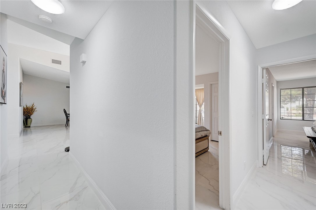 2645 Pershing Circle