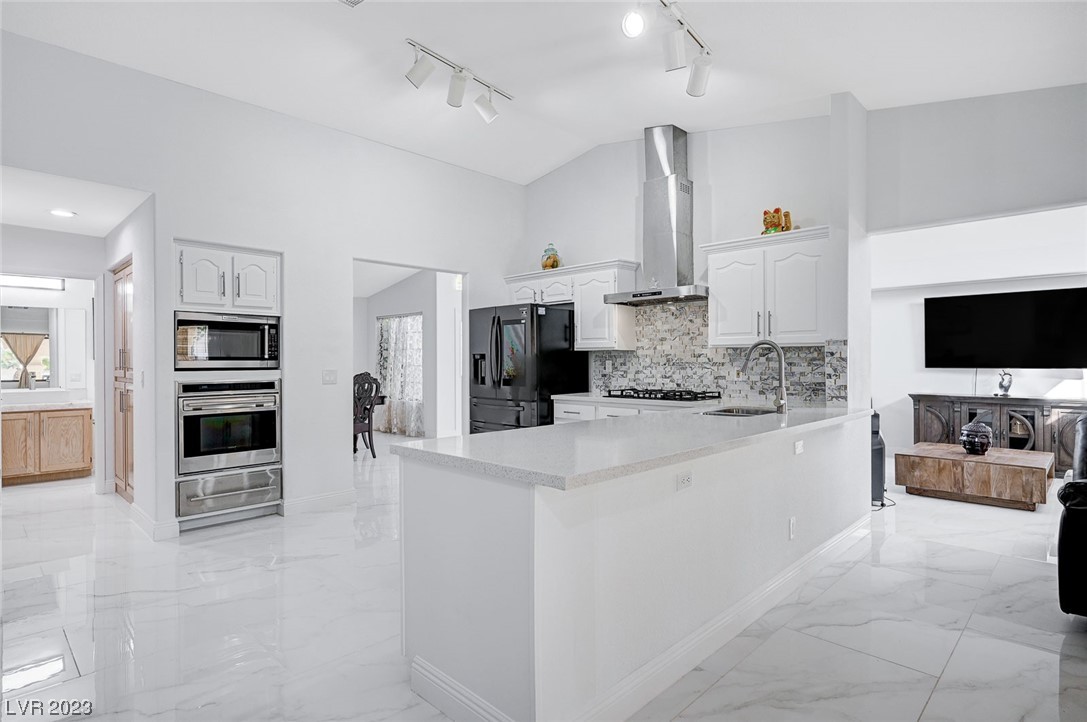 2645 Pershing Circle