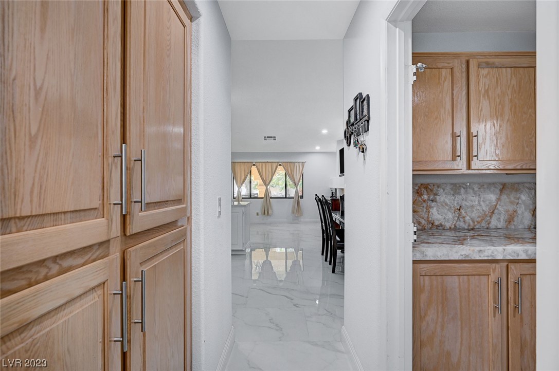 2645 Pershing Circle