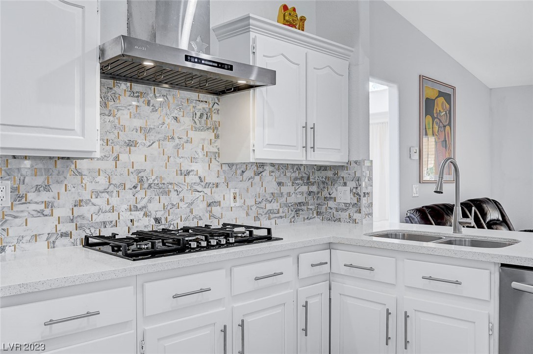 2645 Pershing Circle