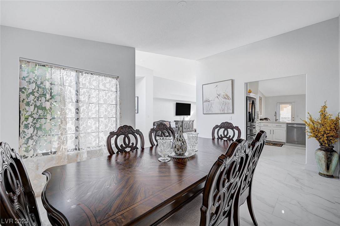 2645 Pershing Circle