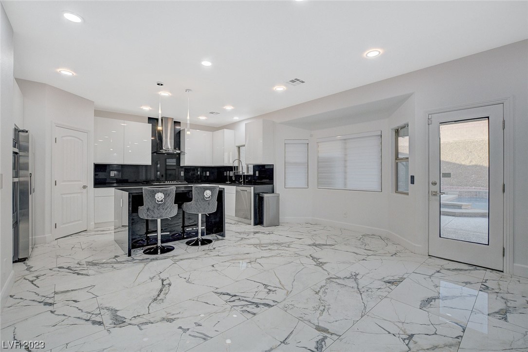 8332 Minots Ledge Avenue