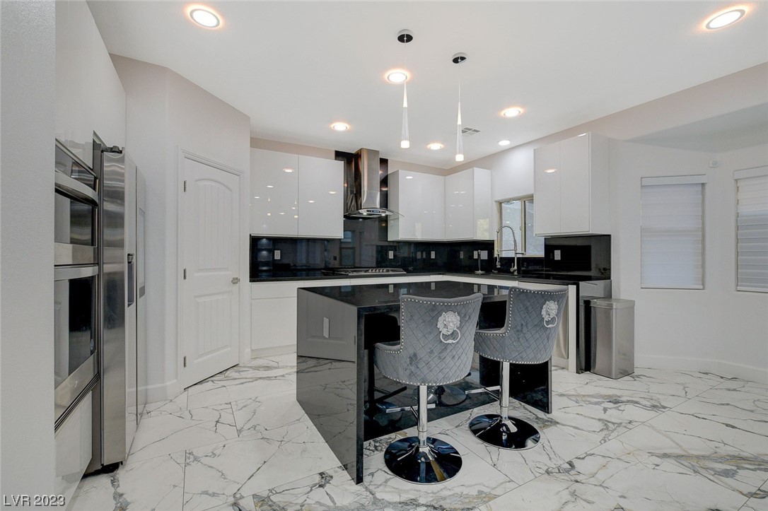 8332 Minots Ledge Avenue