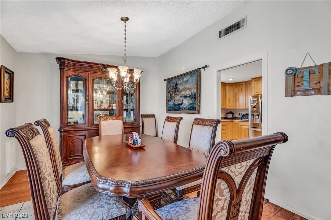 2432 La Casa Drive