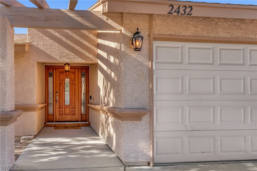 2432 La Casa Drive