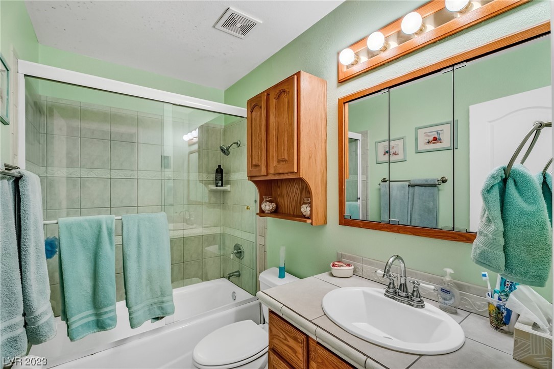 2432 La Casa Drive
