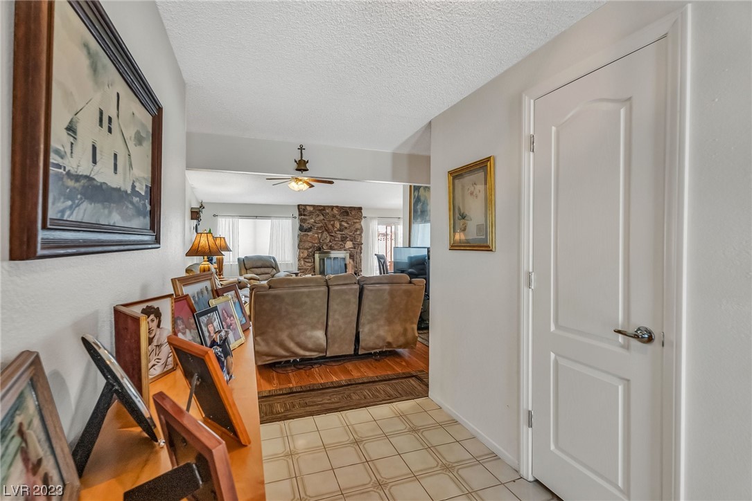 2432 La Casa Drive