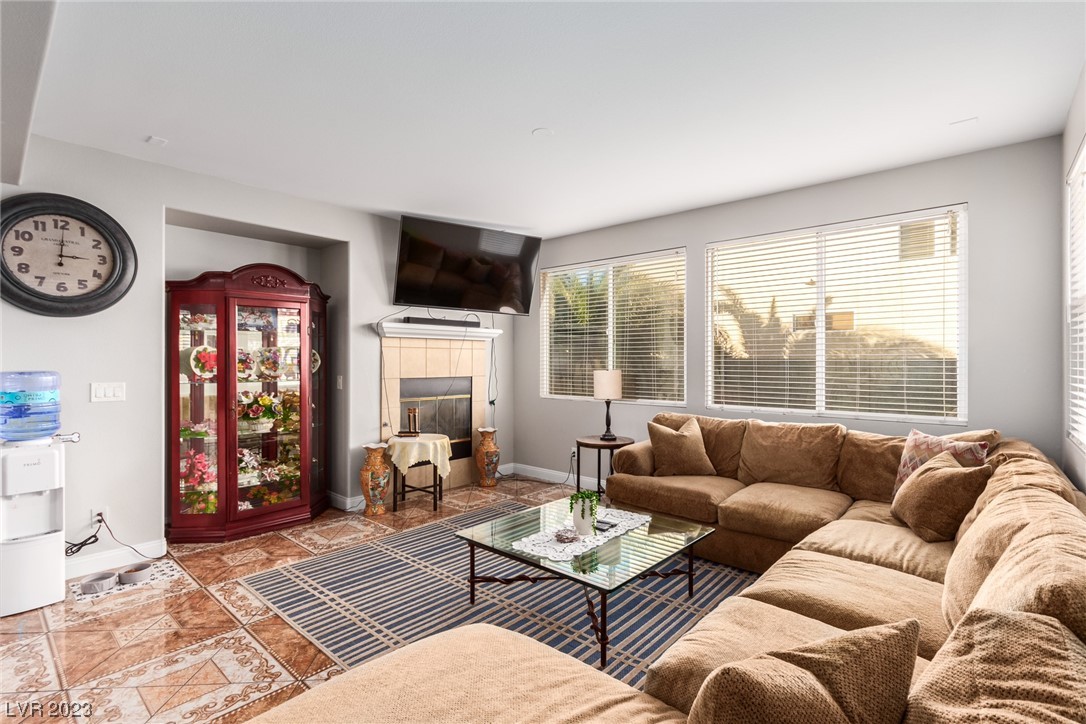 1014 Rustridge Avenue