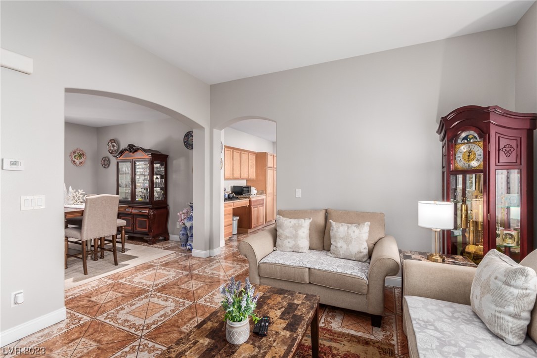 1014 Rustridge Avenue