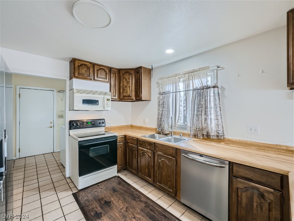 7240 El Parque Avenue