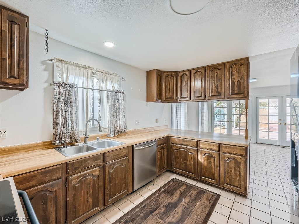 7240 El Parque Avenue