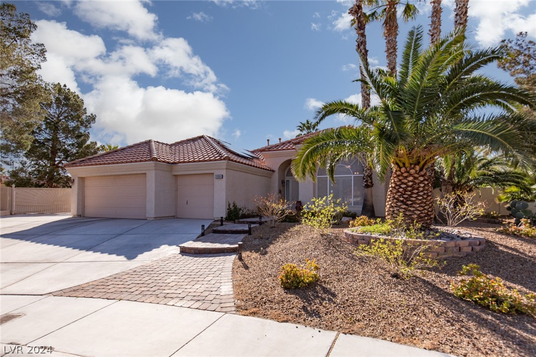 4004 Featherstone Lane