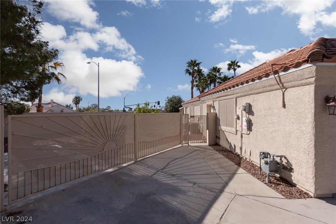 4004 Featherstone Lane