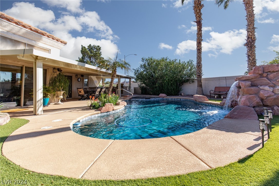 4004 Featherstone Lane